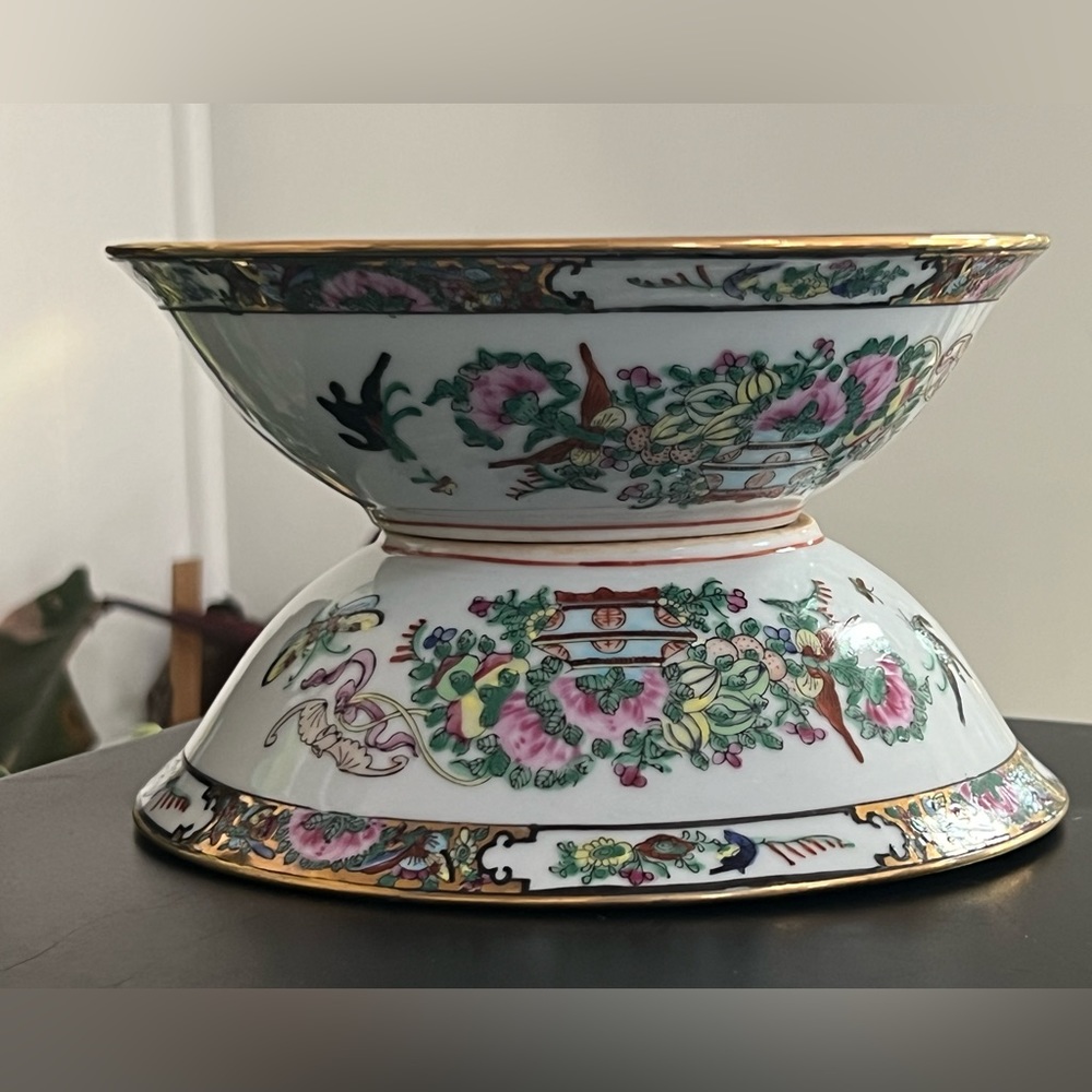 Vintage  Hand painted Chinese Export Famille  Rose  Medallion  6 7/8” Bowls
